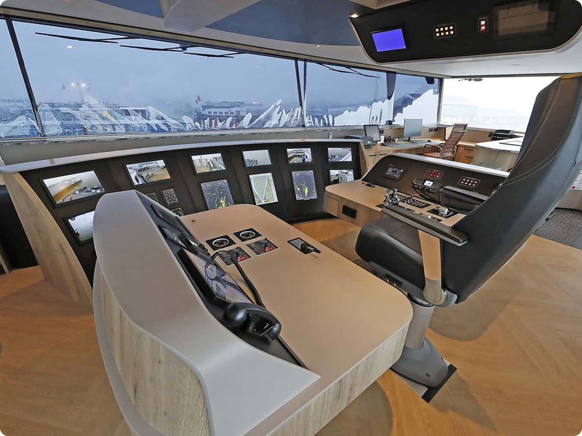 Ship bridge with DNV-compliant professional display systems.